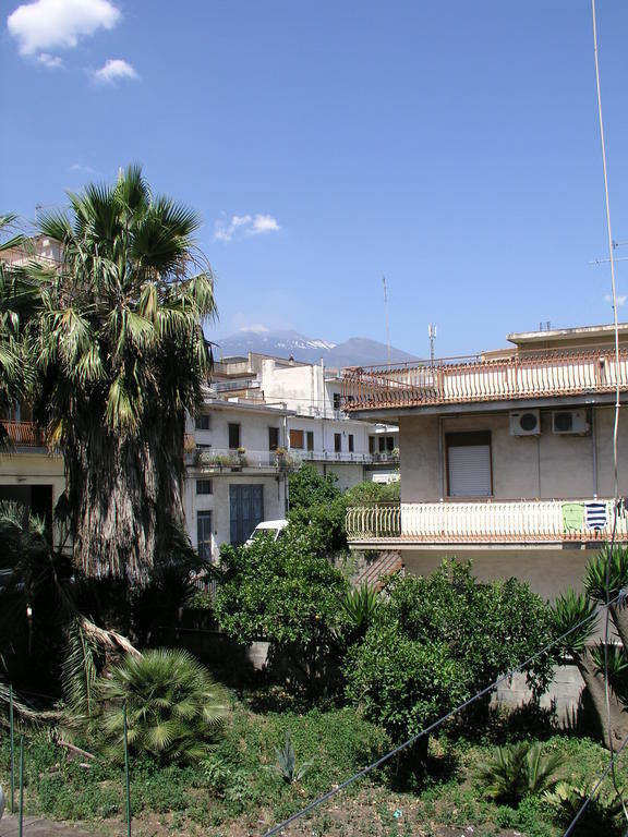A Casa Olimpia Giarre Tra Taormina, Etna E Catania Bed & Breakfast Exterior photo